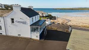 Carnaween House exterior beside the beach at Portnoo